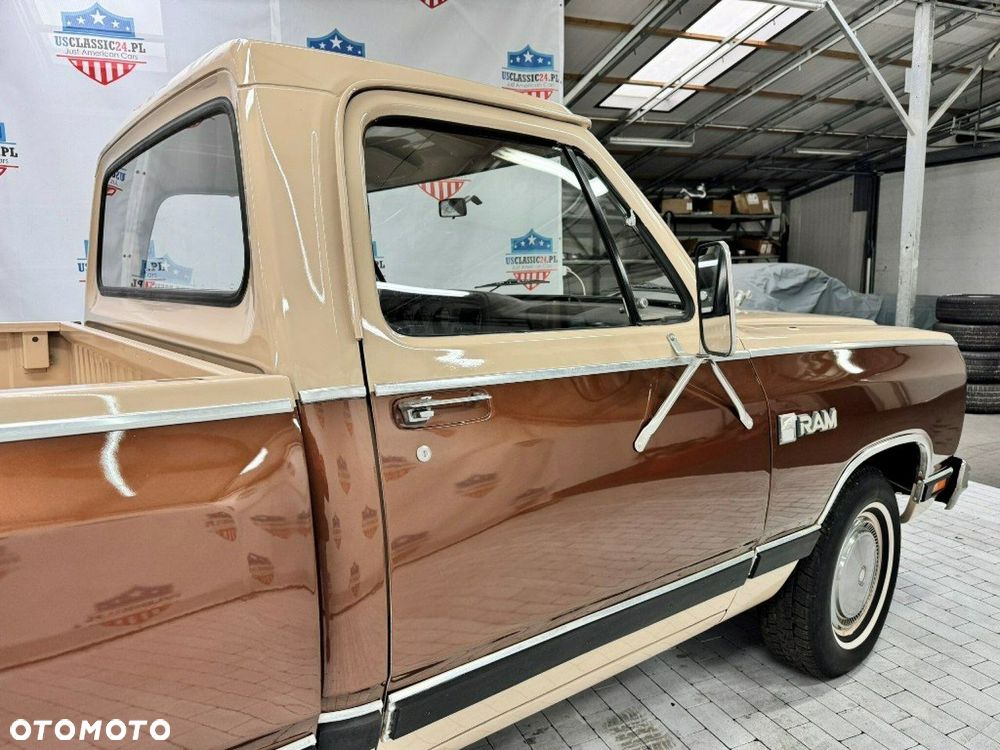 Dodge RAM - 40