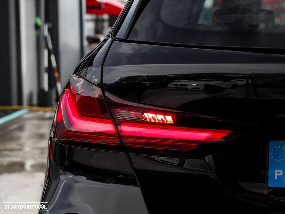 BMW 116 d Pack Desportivo M - 10