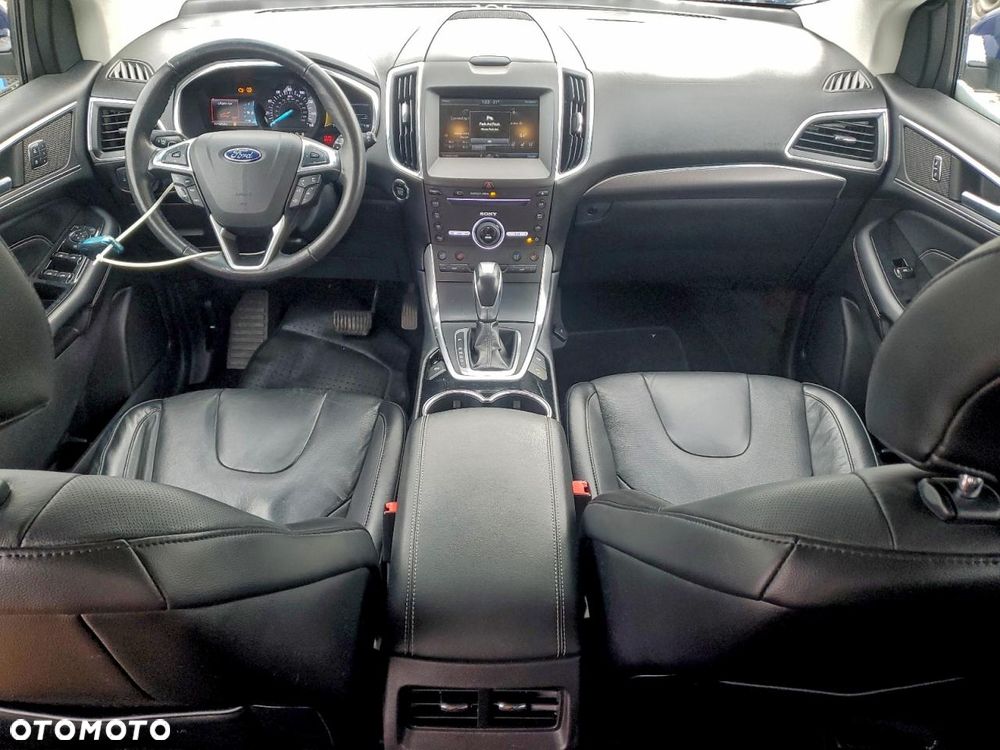 Ford Edge - 8