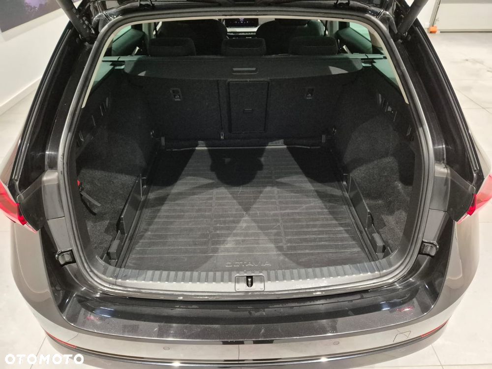 Skoda Octavia 1.5 TSI ACT Style - 9