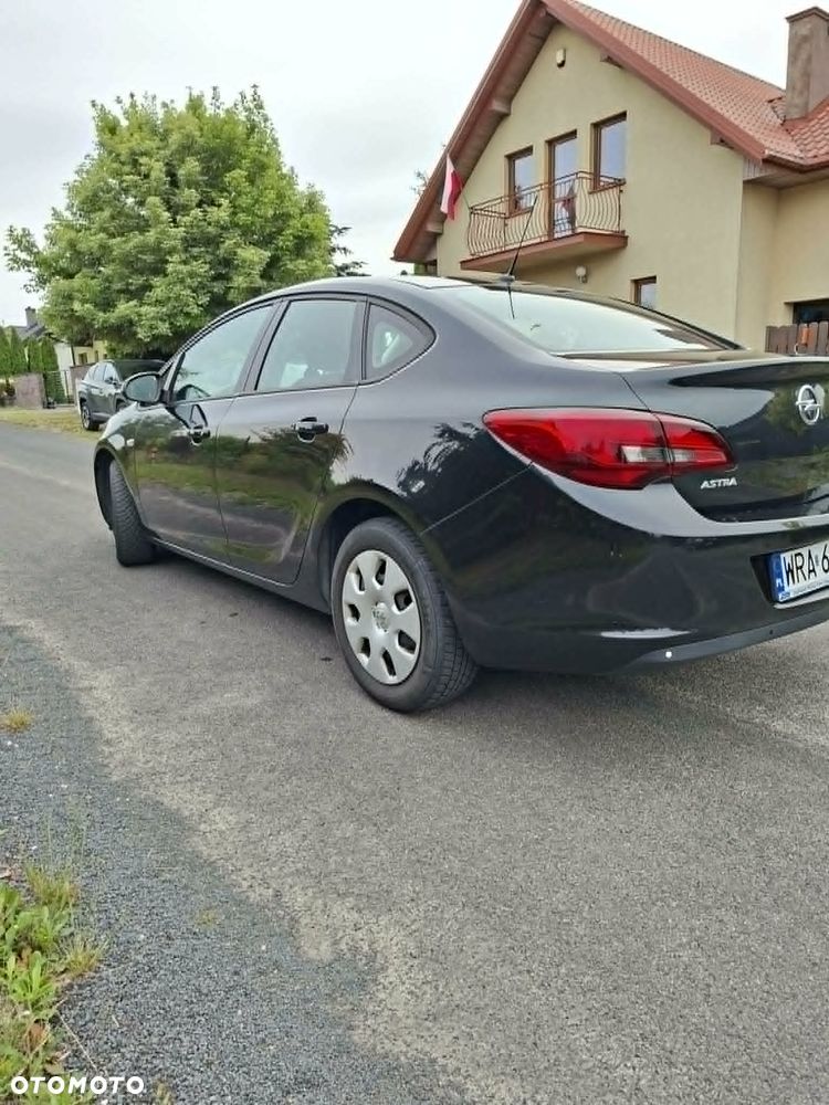 Opel Astra 1.6 CDTI Essentia S&S - 3