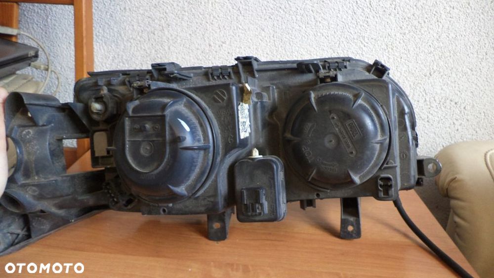 Lampa lewy prawy przód VOLVO 89002809 04HCR7177 - 6