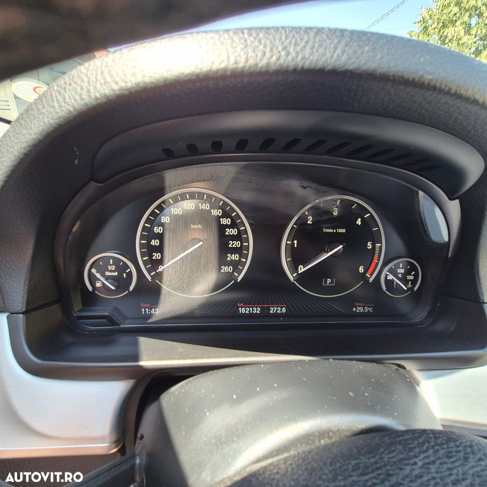 BMW Seria 5 520d xDrive Aut. - 13
