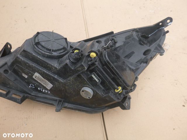 LAMPA PRAWY PRZÓD PRAWA PRZEDNIA OPEL CORSA D 06-11 - 24