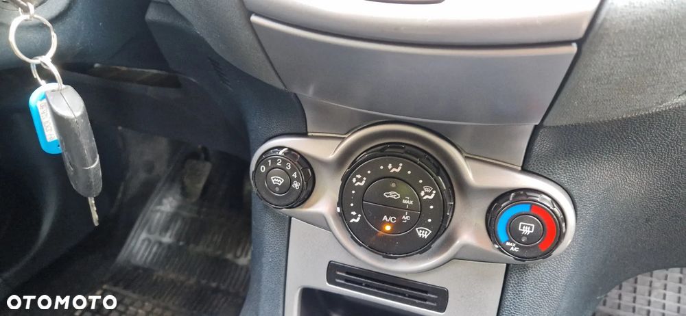 Ford Fiesta 1.25 Champions Edition - 10