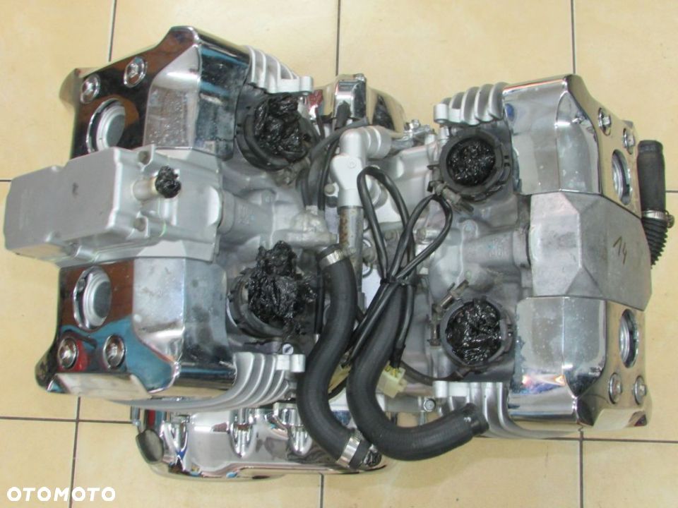 HONDA VF750 C Magna RC43 silnik engine kompletny - 2