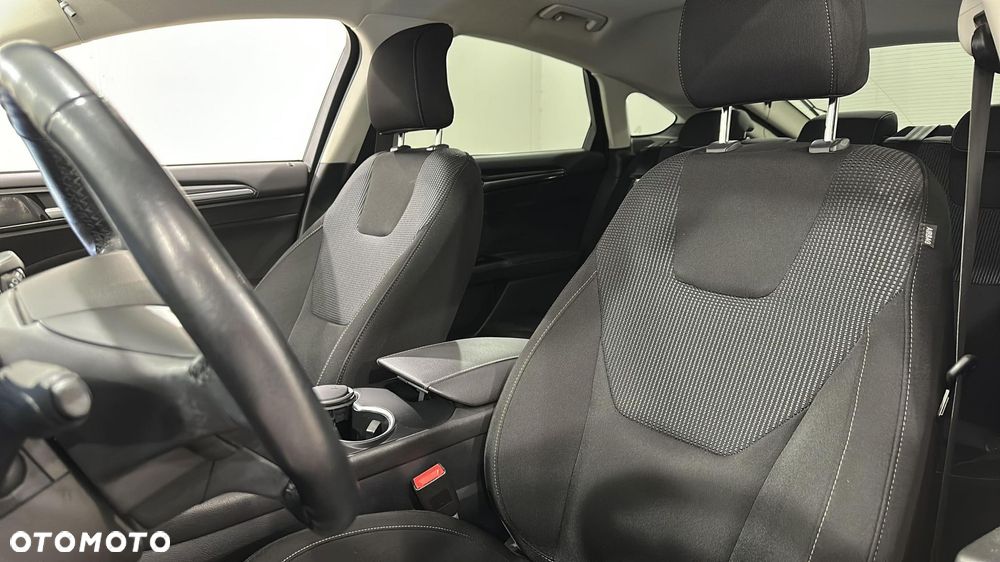 Ford Mondeo - 17