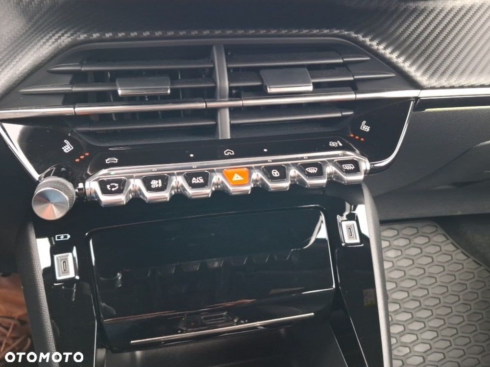 Peugeot 2008 1.2 PureTech GT S&S EAT8 - 28