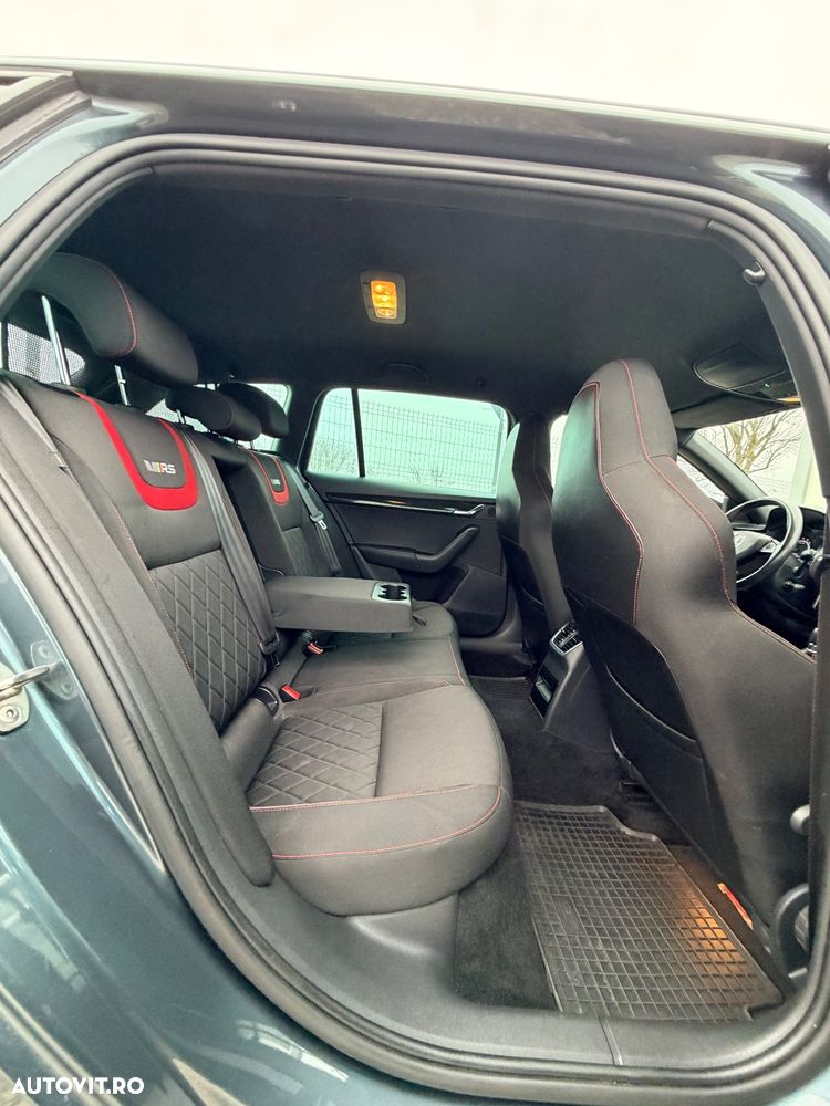 Skoda Octavia 2.0 TDI DSG RS - 10