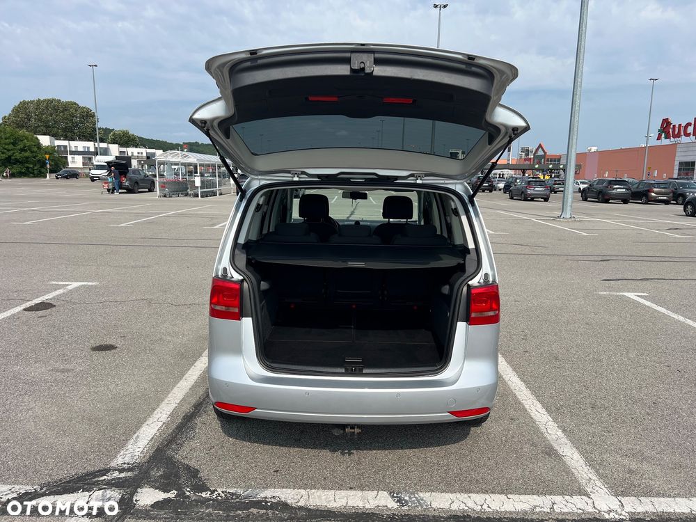 Volkswagen Touran 1.4 TSI Conceptline - 16