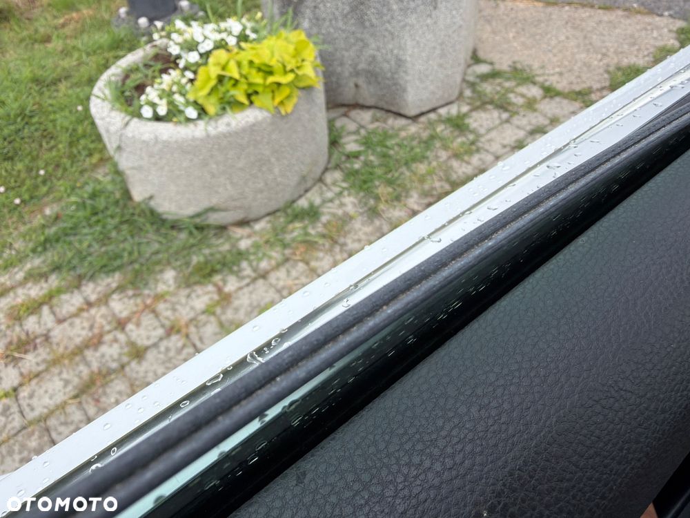 Volkswagen Passat 2.0 TDI BMT Highline - 36