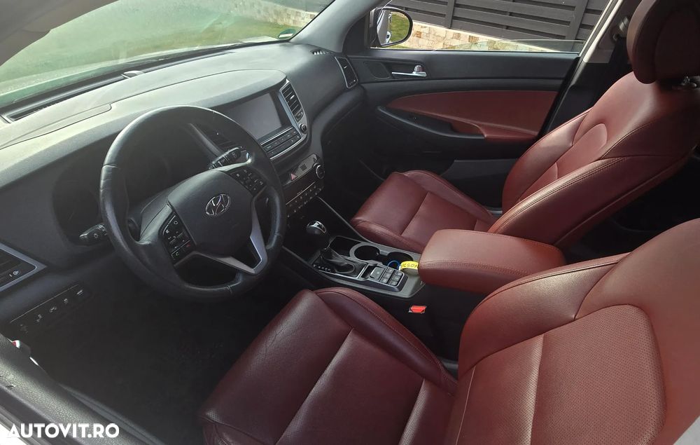 Hyundai Tucson 2.0 CRDI 4WD 6AT Luxury Pack+ - 10