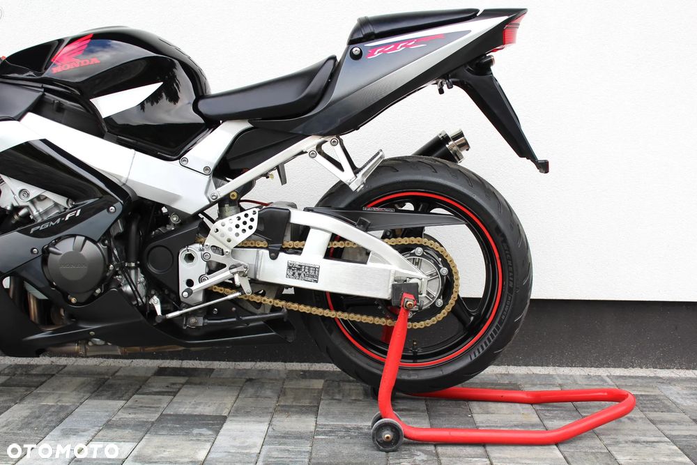 Honda CBR - 9