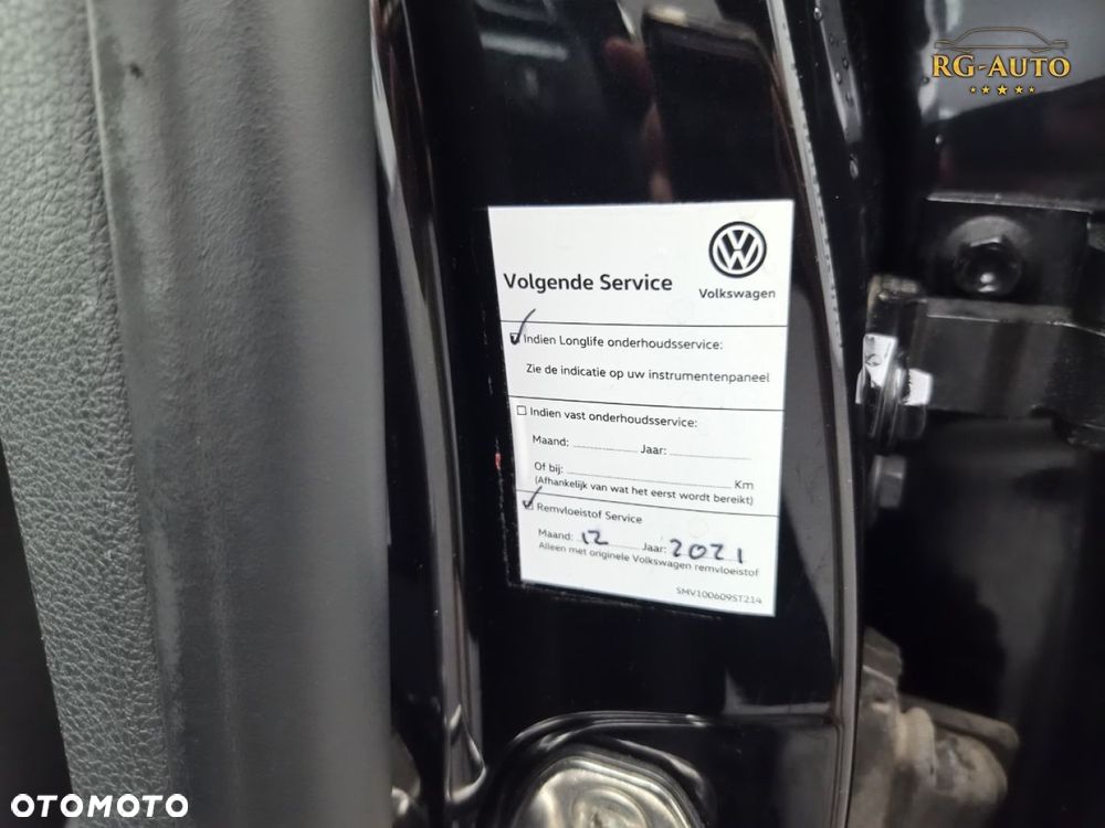 Volkswagen Passat - 22