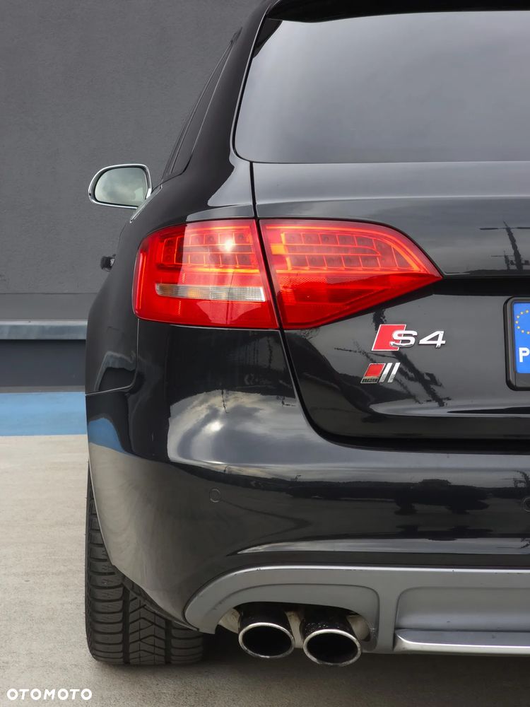 Audi S4 Avant S tronic - 35