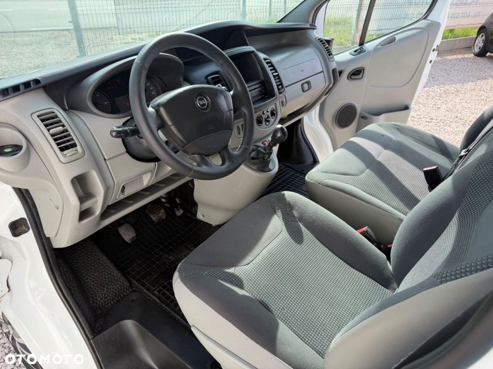 Opel Vivaro - 19