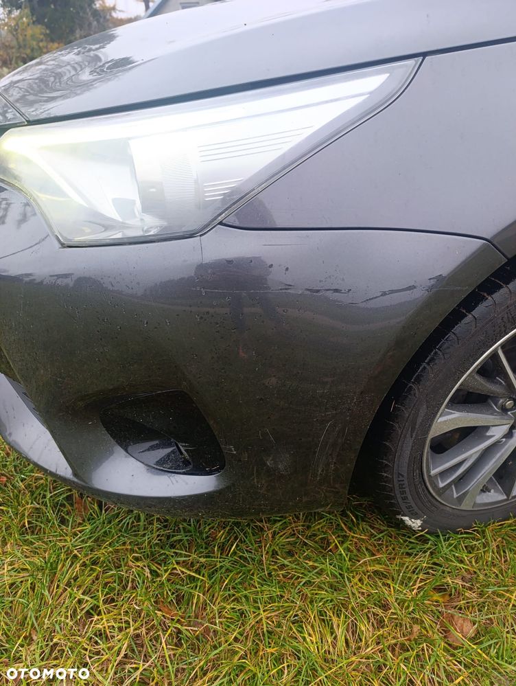 Toyota Avensis 2.0 D-4D Prestige - 12