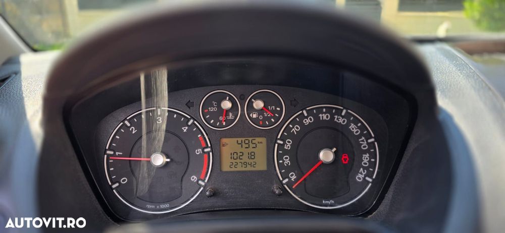 Ford Fiesta 1.4 TDCI Ambiente - 3