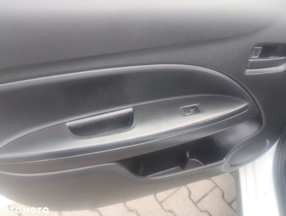 Mitsubishi Space Star 1.2 Select - 12