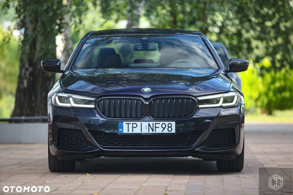 BMW Seria 5 520d MHEV M Sport sport - 2
