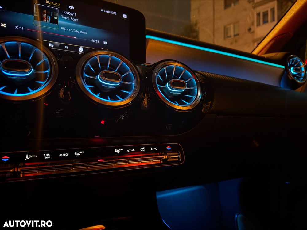 Mercedes-Benz CLA 200 7G-DCT AMG Line - 11
