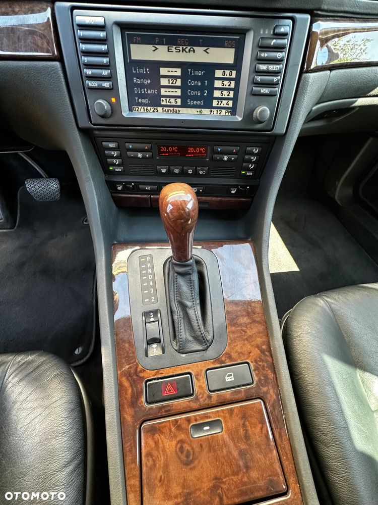 BMW Seria 7 740i V8 - 19