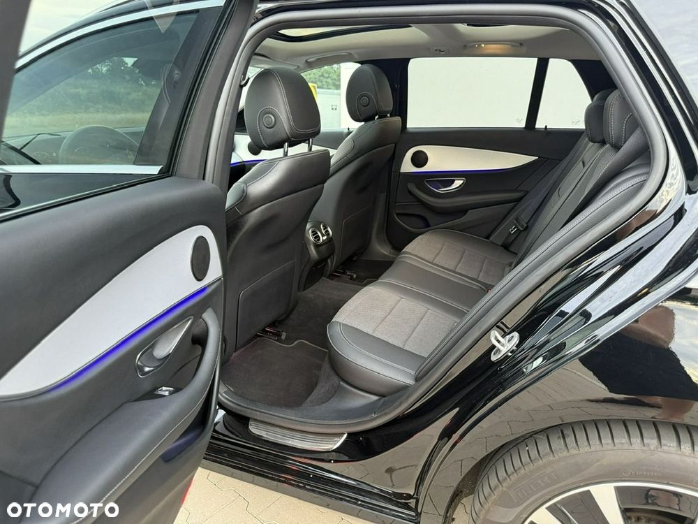 Mercedes-Benz Klasa E - 21