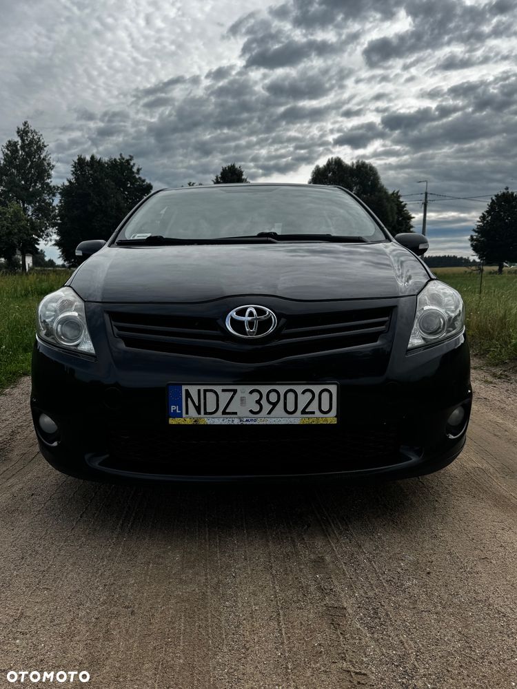 Toyota Auris 1.6 2010 - 11
