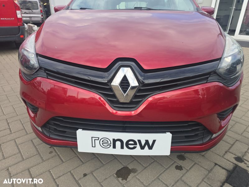 Renault Clio - 23