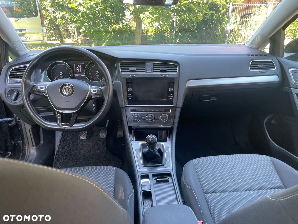 Volkswagen Golf 1.6 TDI (BlueMotion Technology) Comfortline - 24