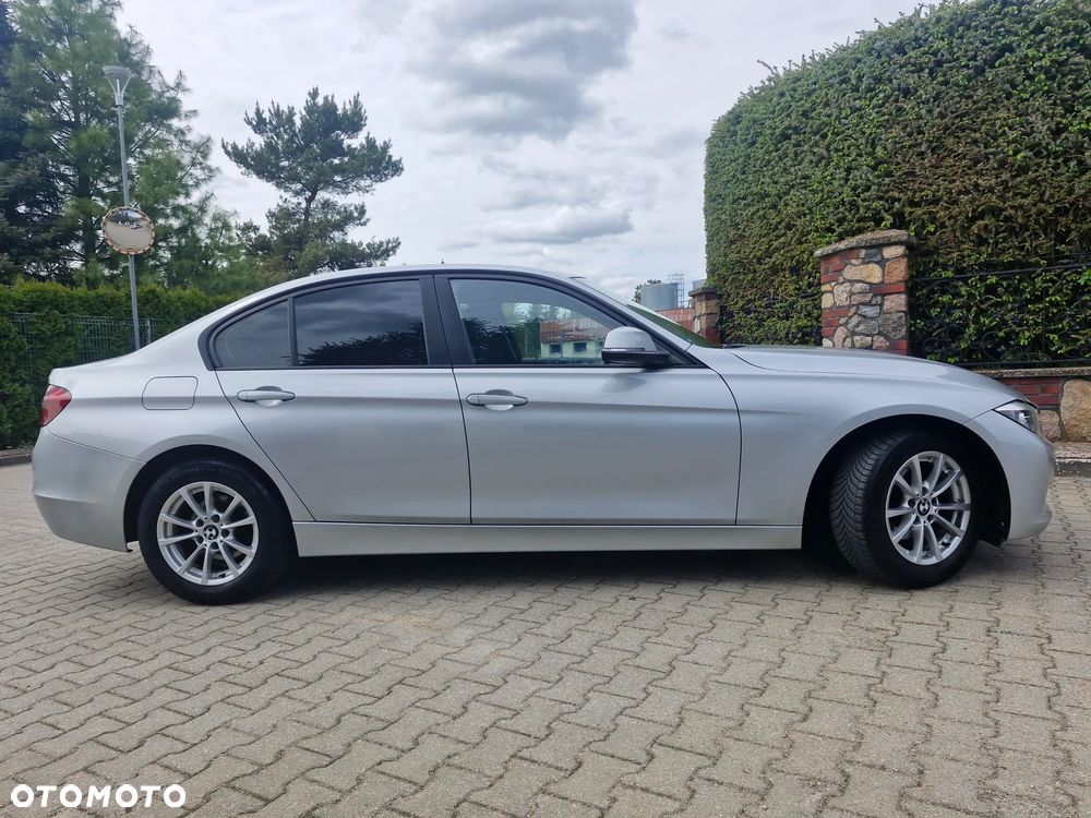 BMW Seria 3 316d M Sport - 6