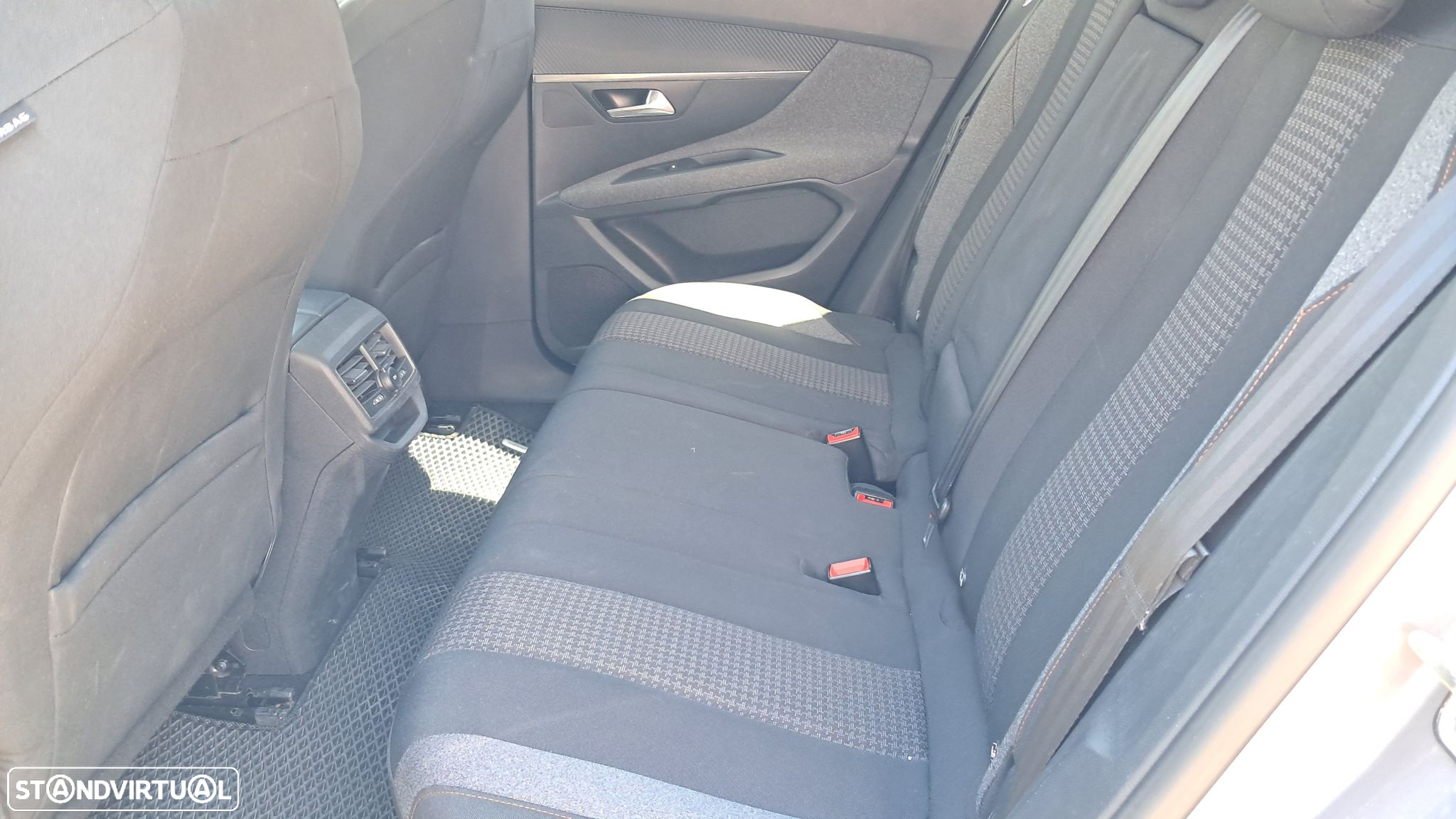 Peugeot 3008 1.5 BlueHDi Active - 5