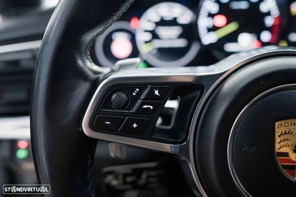 Porsche Panamera 4 E-Hybrid Platinum Edition - 28