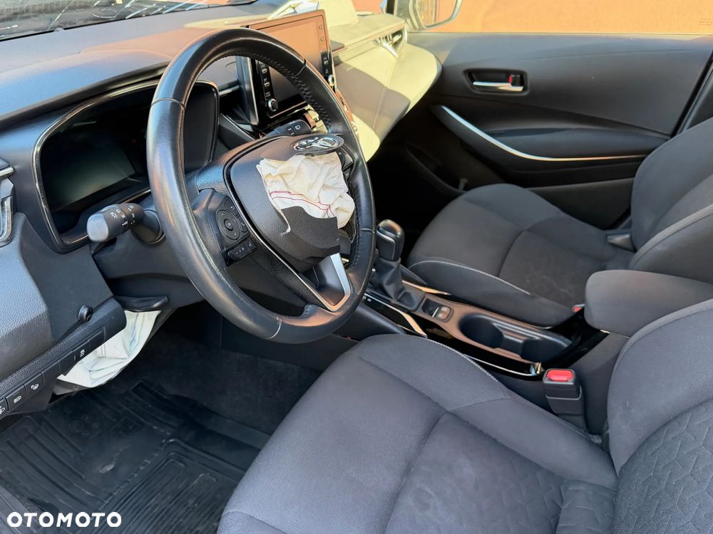 Toyota Corolla 1.8 Hybrid Comfort - 22