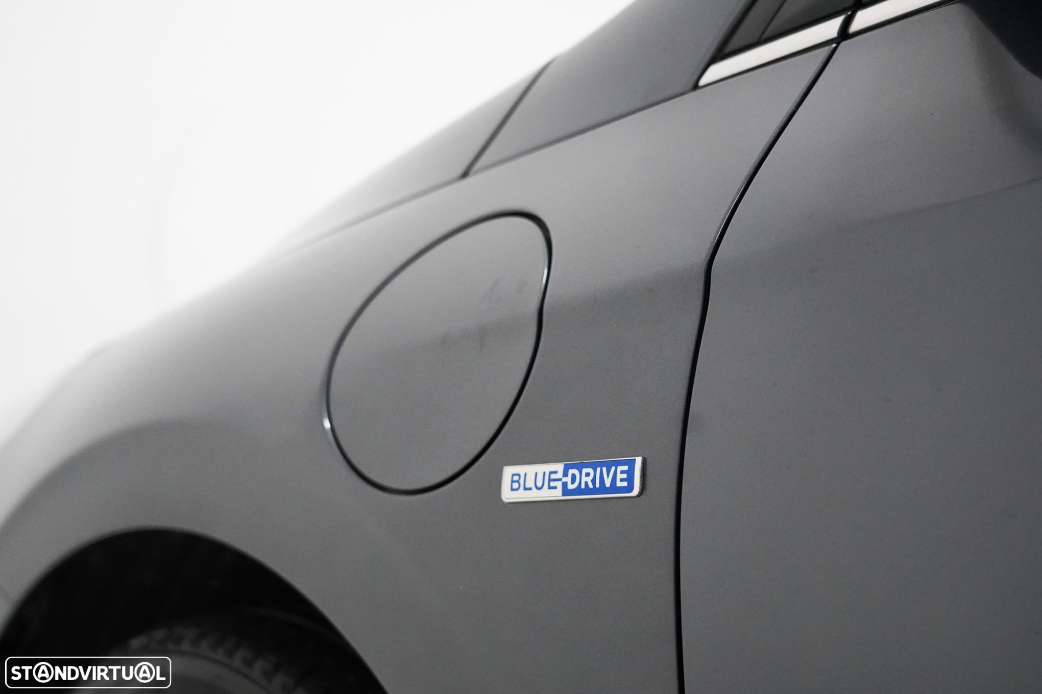 Hyundai Ioniq 1.6 GDI PHEV Tech - 18