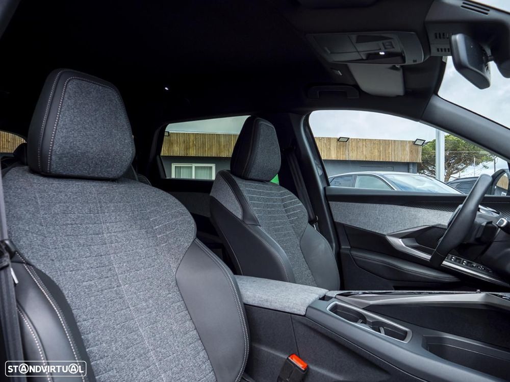 Peugeot E-5008 210 Allure Business - 23