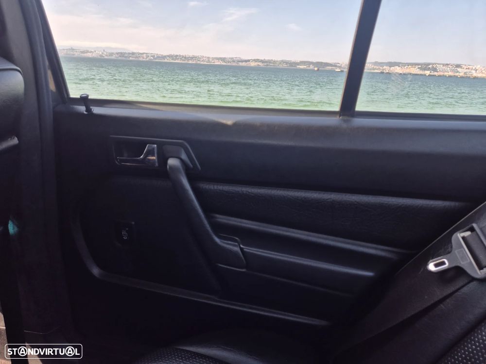 Mercedes-Benz W201 (1982-1993) - 12