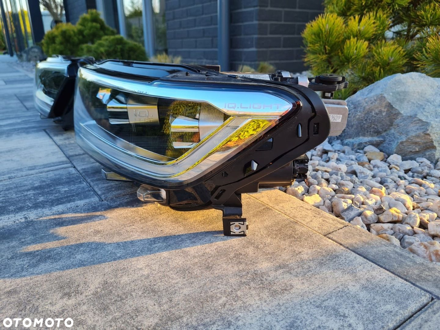 VW T-ROC LIFT Lampy przód Full Led Matrix IQ Light 2GA941035AF 2GA941036AF - 4