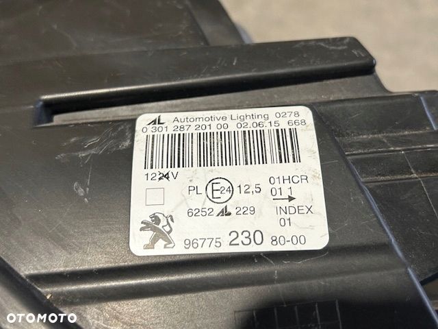 Peugeot 308 T9 lampa lampy Przód Prawa Lewa 96775230 96775229 Komplet - 9