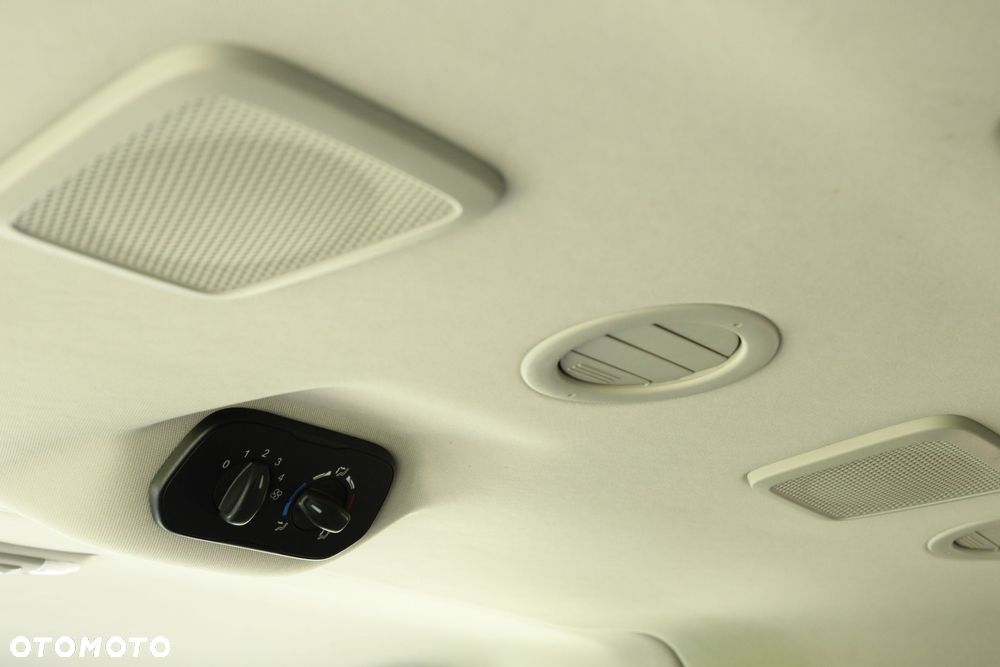 Ford Tourneo Custom 2.0 EcoBlue L2 Trend - 12