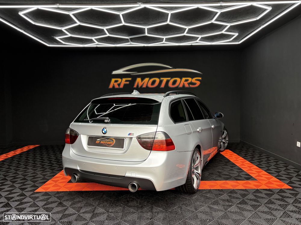 BMW 320 d Touring - 8