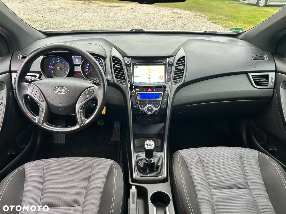 Hyundai i30 1.6 CRDi BlueDrive Premium - 11