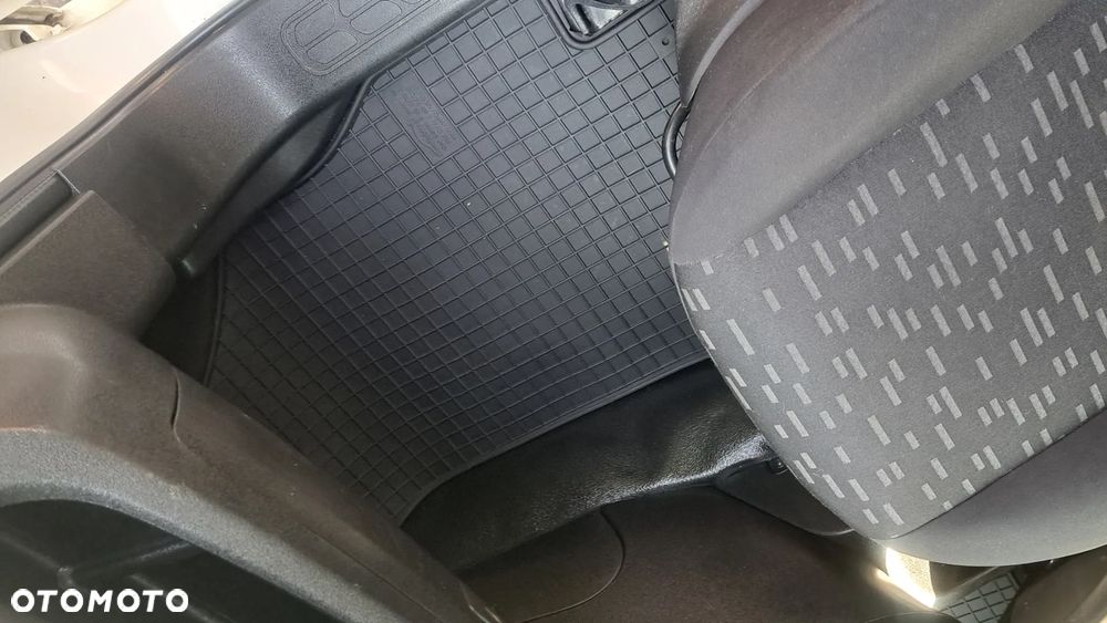 Fiat Doblo - 17