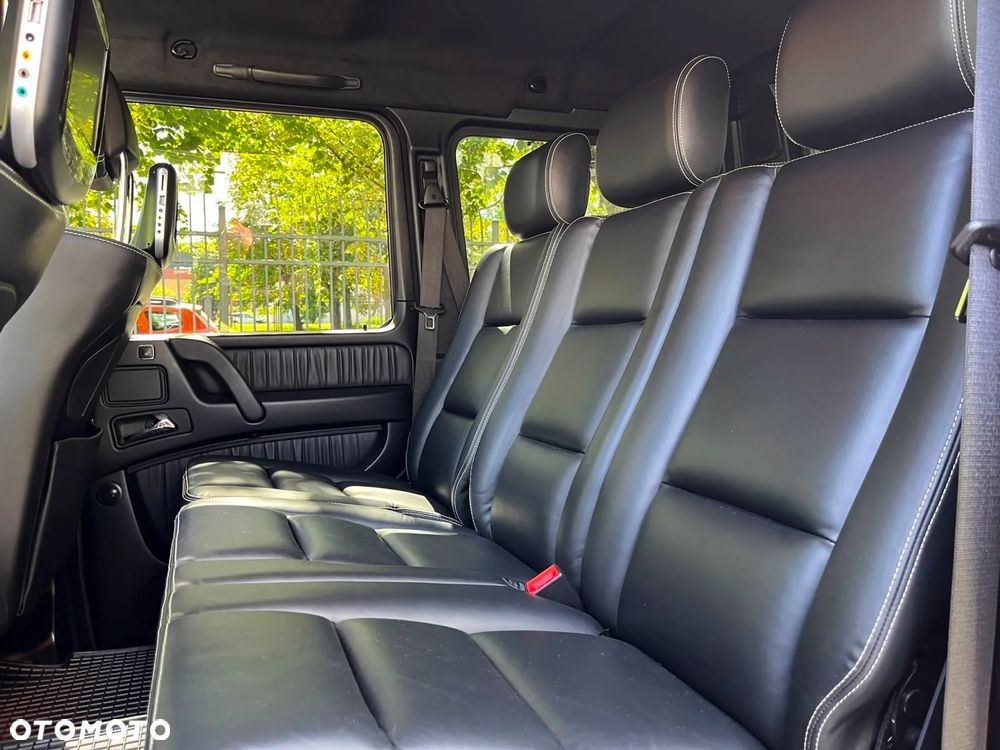 Mercedes-Benz Klasa G 63 AMG AMG SPEEDSHIFT 7G-TRONIC - 32