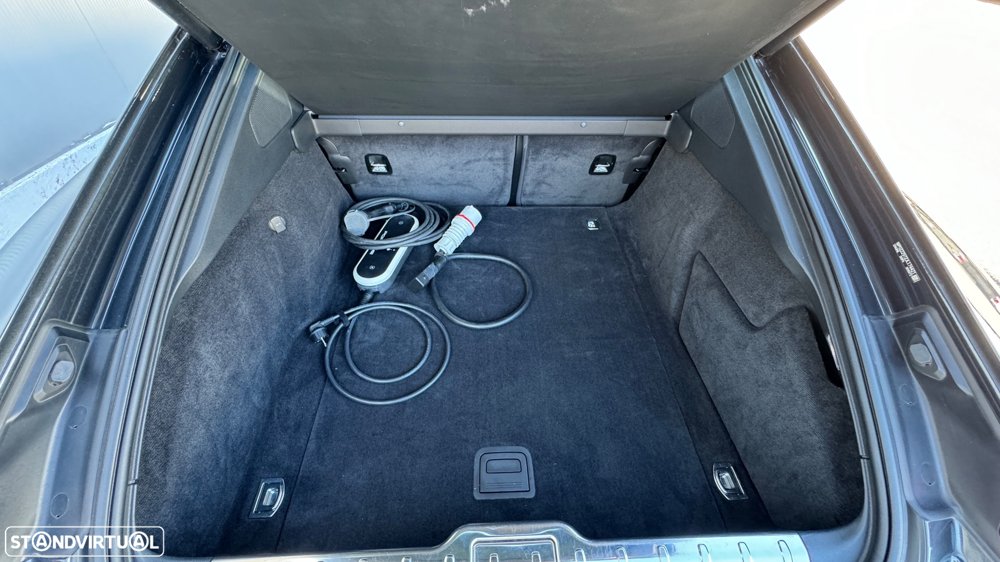 Porsche Panamera 4 E-Hybrid - 3