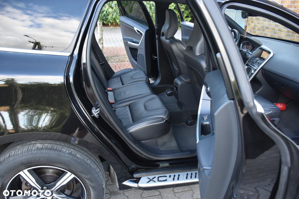 Volvo XC 60 D3 Drive-E R-Design Momentum - 14