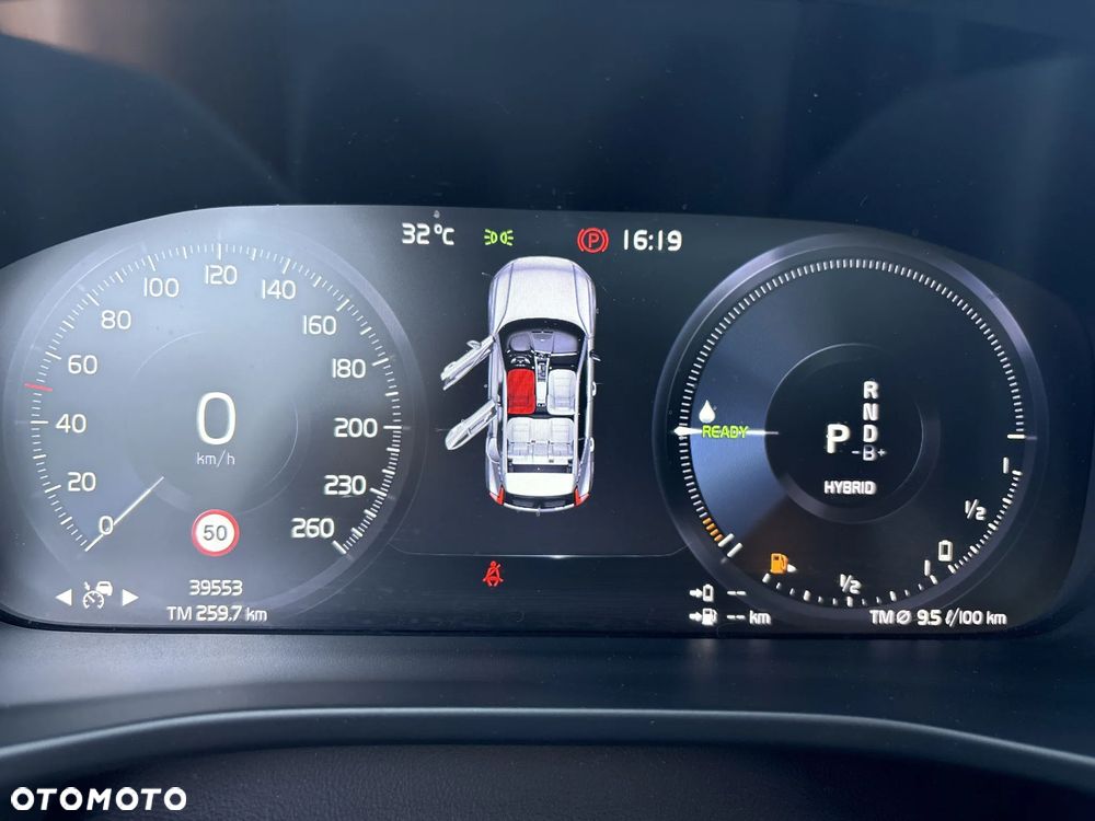 Volvo XC 40 T5 Plug-In Hybrid Plus Dark - 16