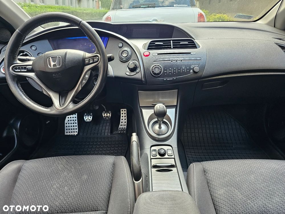 Honda Civic 1.8 Sport - 16