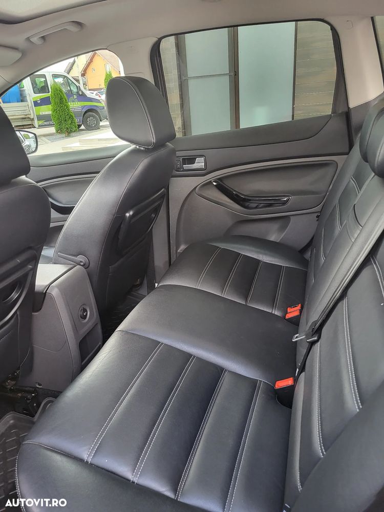 Ford Kuga - 26