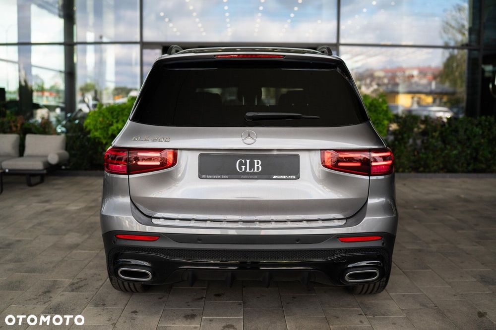 Mercedes-Benz GLB - 7